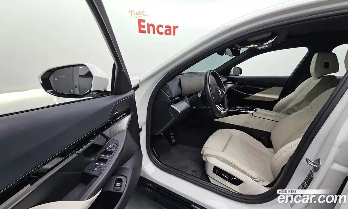 BMW 5-Series 2024 2.0 Автомат в Москве № 302770, фото 17