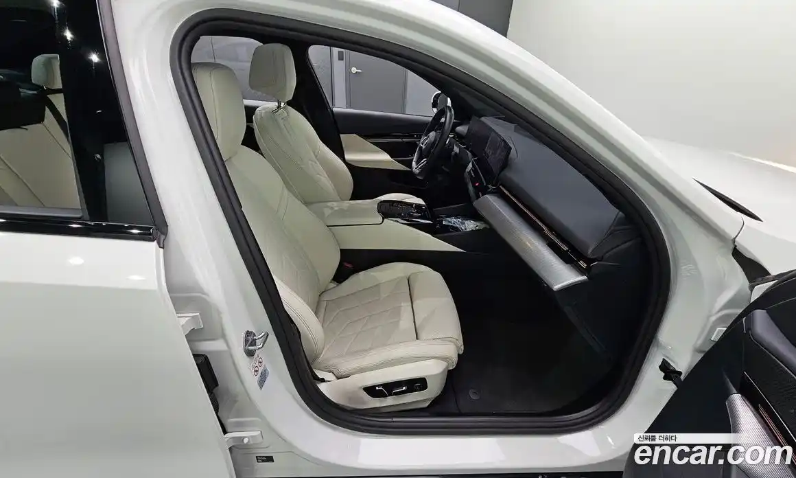 BMW 5-Series 2024 2.0 Автомат в Москве № 302770, фото 7