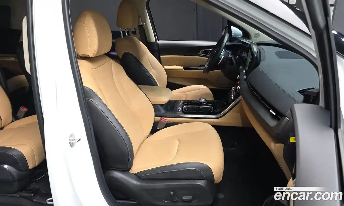 Kia Canival 2023 3.5 Автомат в Москве № 307111, фото 11