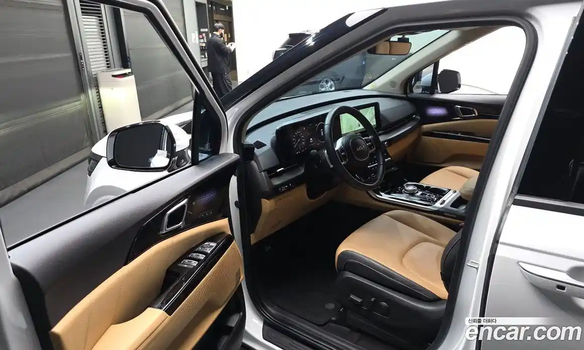 Kia Canival 2023 3.5 Автомат в Москве № 307111, фото 10