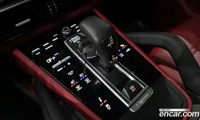 Porsche Cayenne, 2023