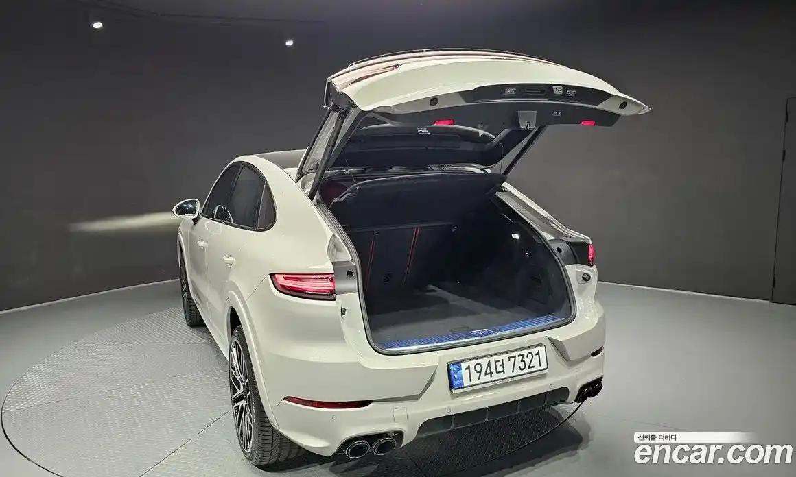 Porsche Cayenne 2023 3.0 Автомат в Москве № 312695, фото 5