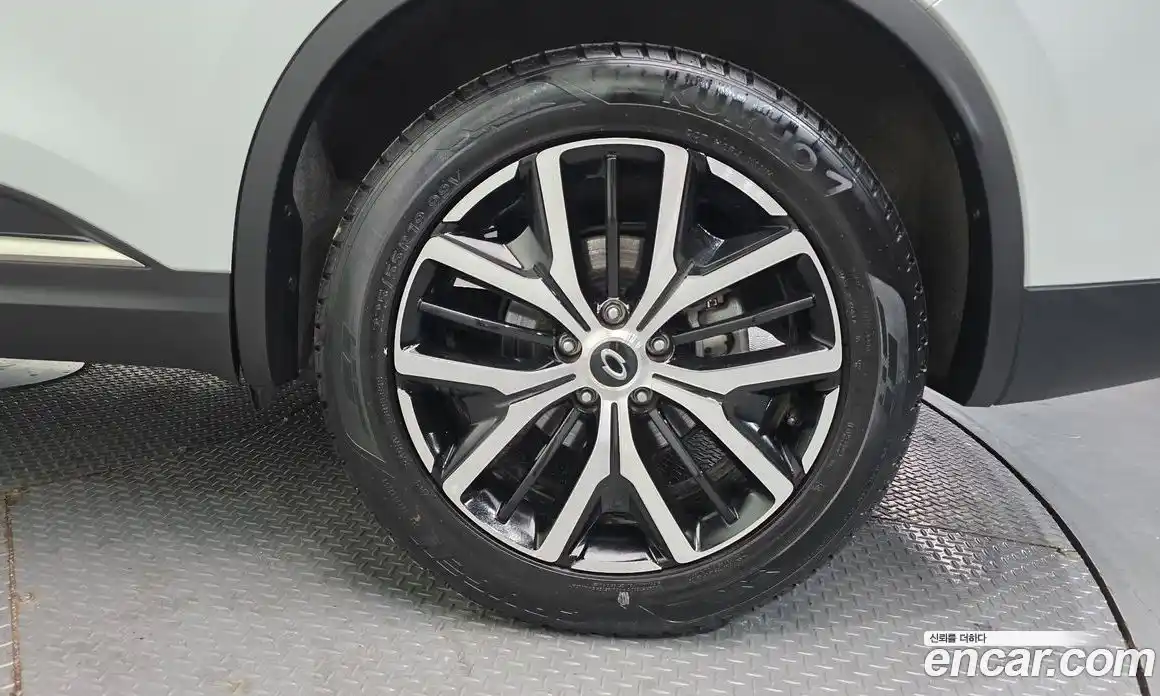 Renault QM6 2023 2.0 Автомат в Москве № 316199, фото 12