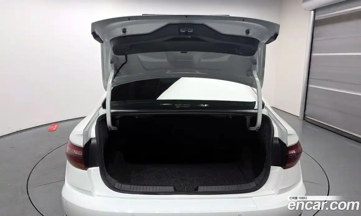 Volkswagen Jetta 2021 1.4 Автомат в Москве № 317835, фото 4