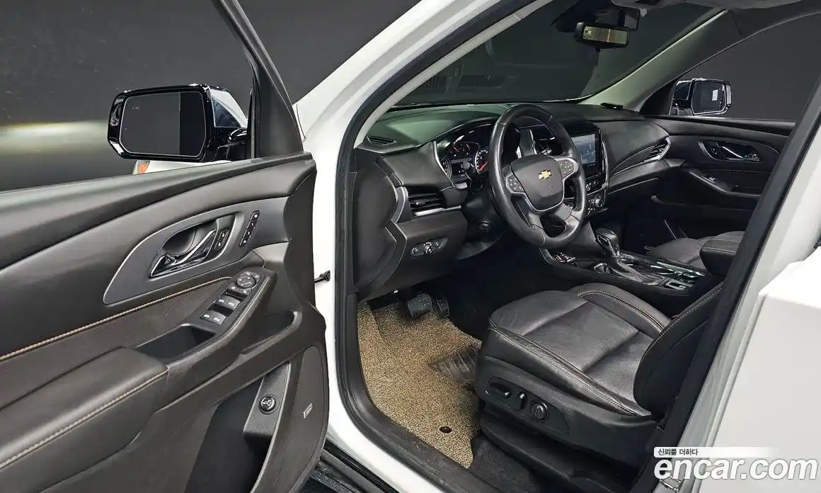 Chevrolet Traverse 2021 3.6 Автомат в Москве № 331831, фото 14