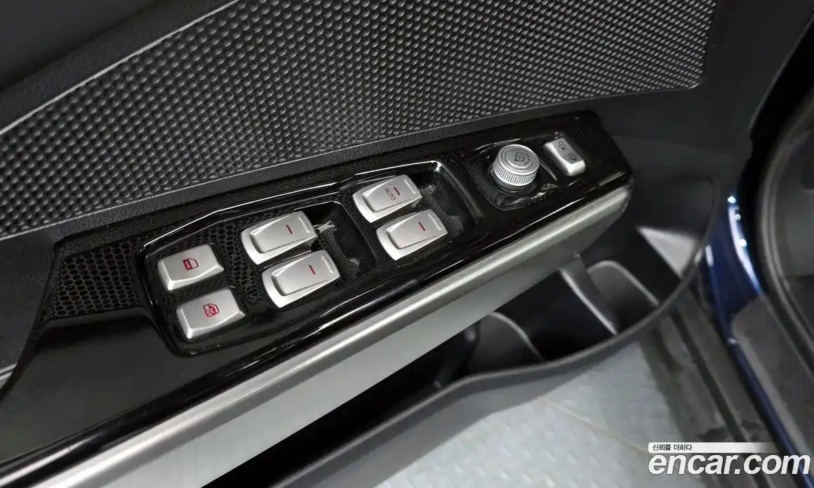 SsangYong TIBOLI 2016 1.6 Автомат в Москве № 35573, фото 8