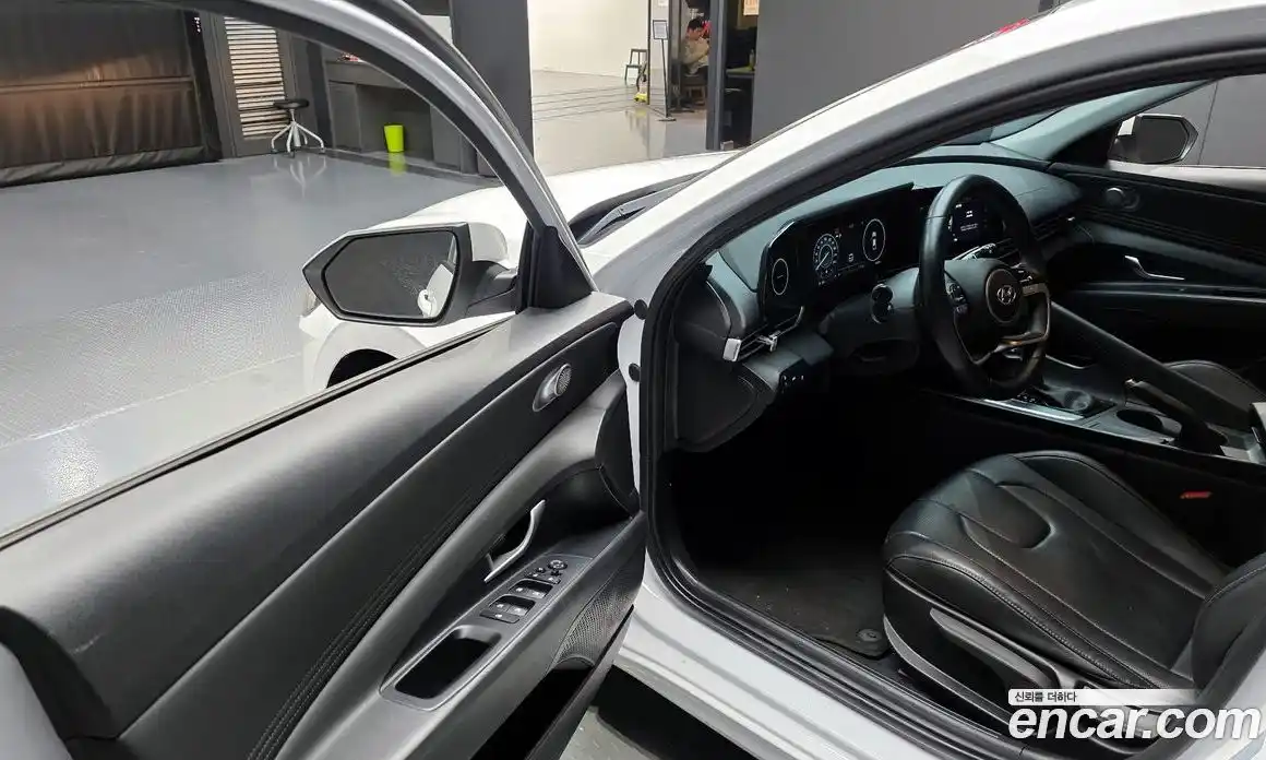 Hyundai Avante 2022 1.6 Автомат в Москве № 3570, фото 16