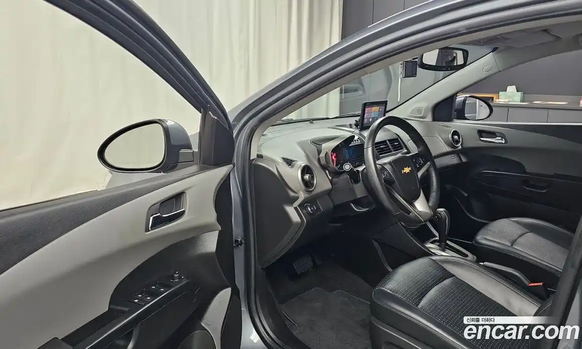 Chevrolet Aveo 2015 1.4 Автомат в Москве № 37573, фото 19