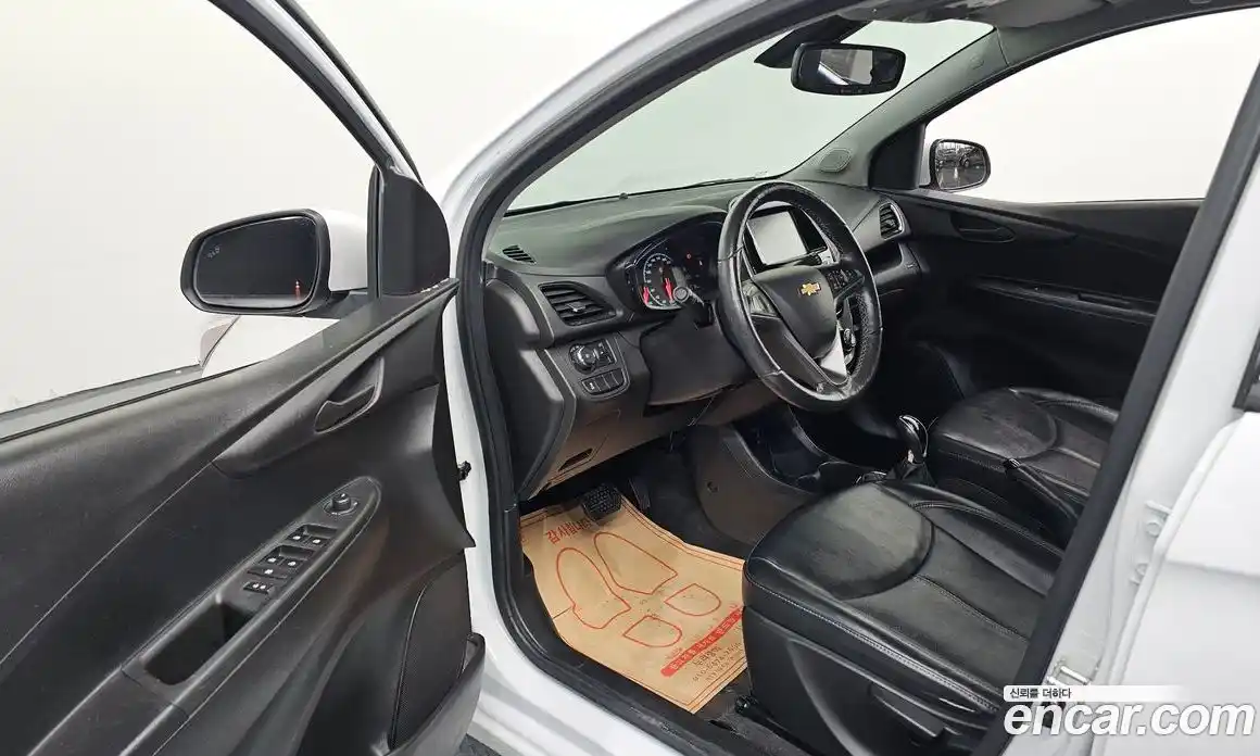 Chevrolet Spark 2017 1.0 Робот в Москве № 37663, фото 16