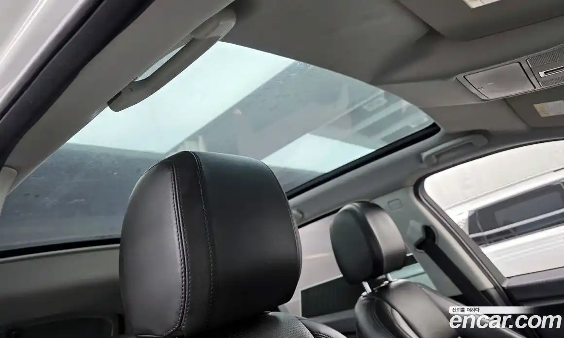 Land Rover Discovery Sport 2017 2.0 Автомат в Москве № 392481, фото 17