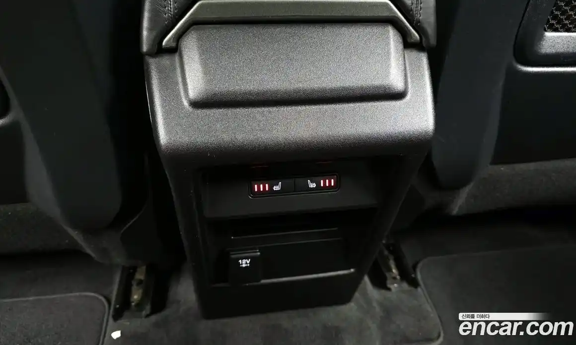 Land Rover Discovery Sport 2017 2.0 Автомат в Москве № 392481, фото 19