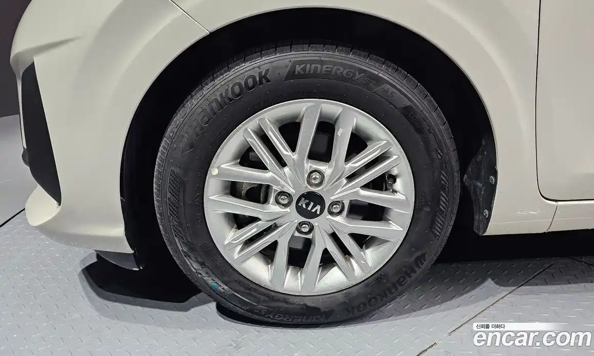 Kia Morning 2021 1.0 Автомат в Москве № 403209, фото 5