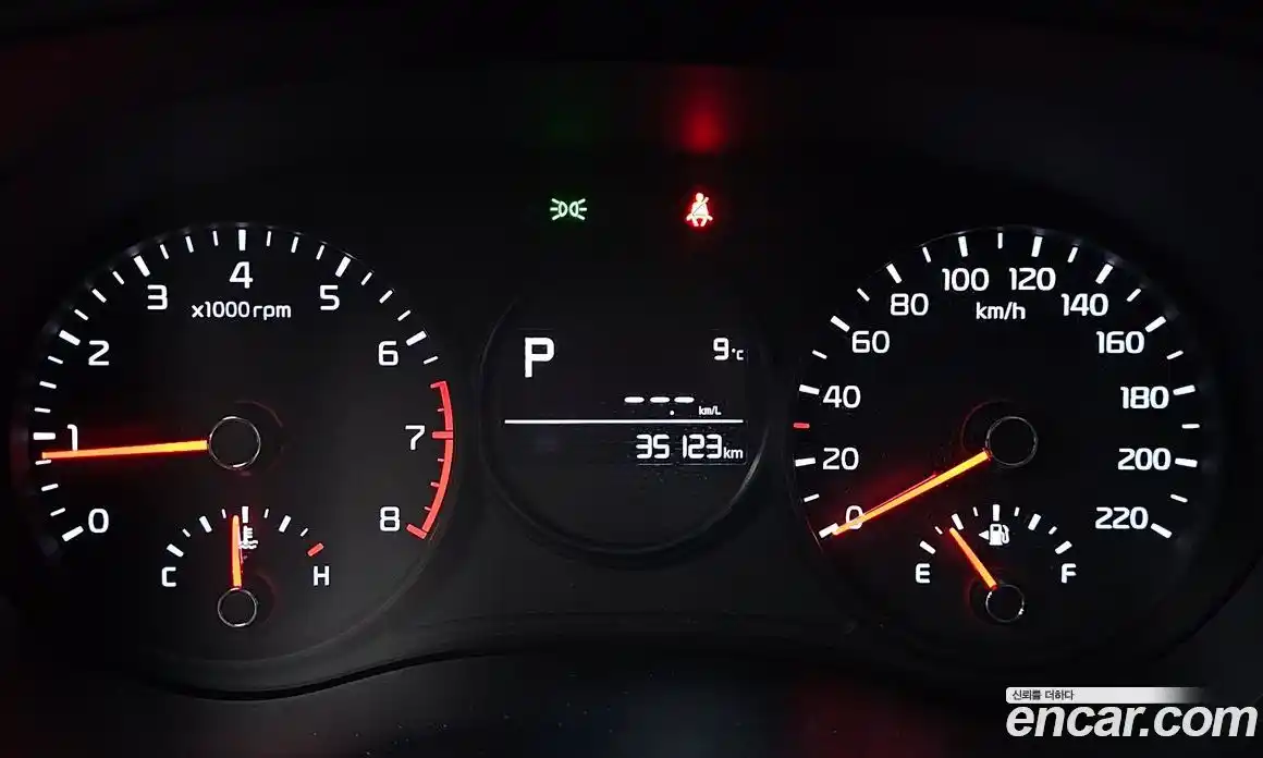 Kia Morning 2021 1.0 Автомат в Москве № 403209, фото 8