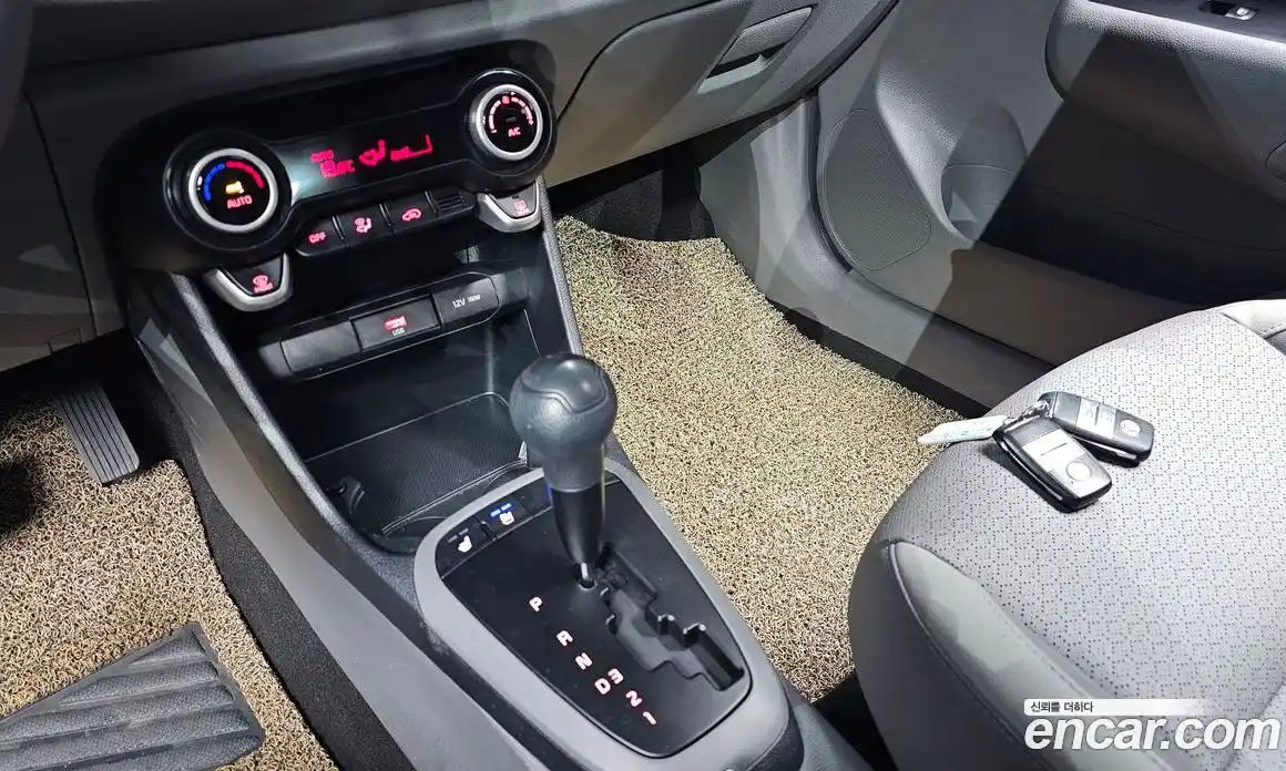 Kia Morning 2021 1.0 Автомат в Москве № 403209, фото 9