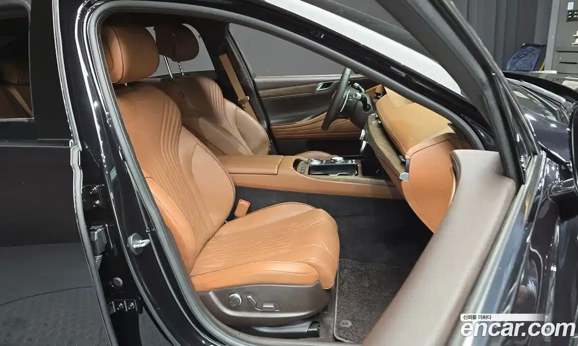 Genesis G80 2024 2.5 Автомат в Москве № 404718, фото 12