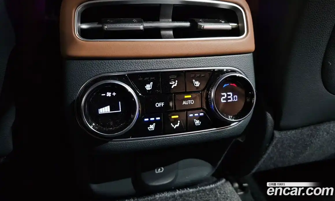 Genesis GV70 2023 2.5 Автомат в Москве № 418994, фото 18