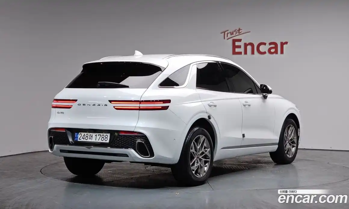 Genesis GV70 2023 2.5 Автомат в Москве № 418994, фото 2