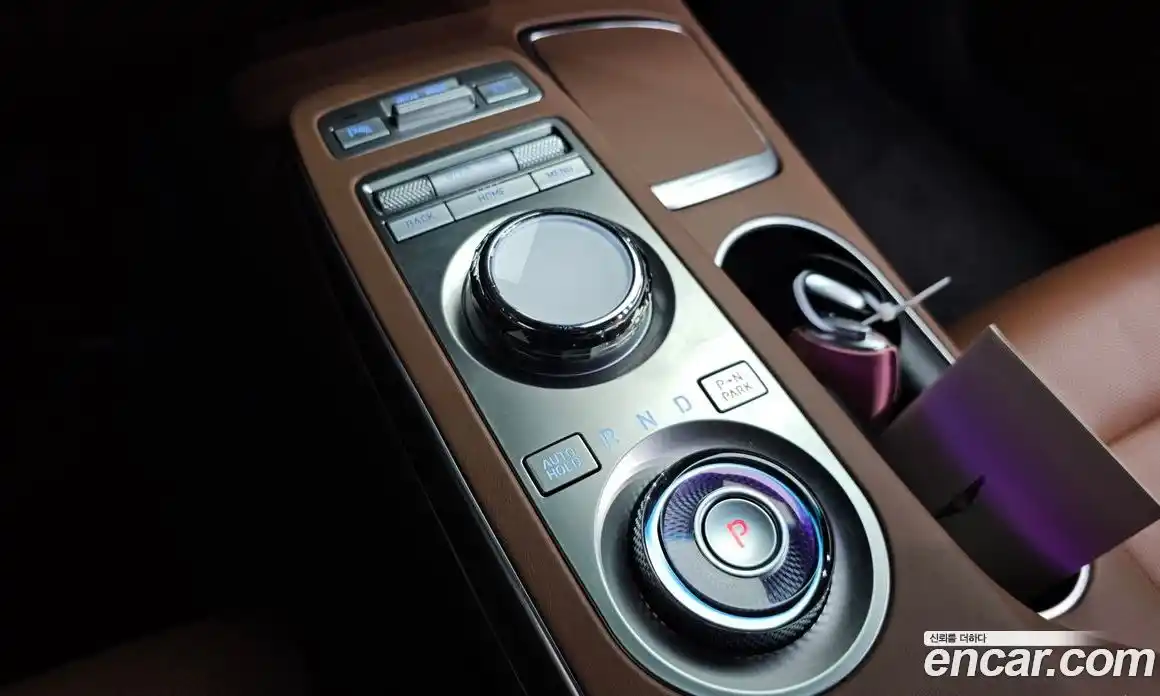 Genesis GV70 2023 2.5 Автомат в Москве № 418994, фото 9