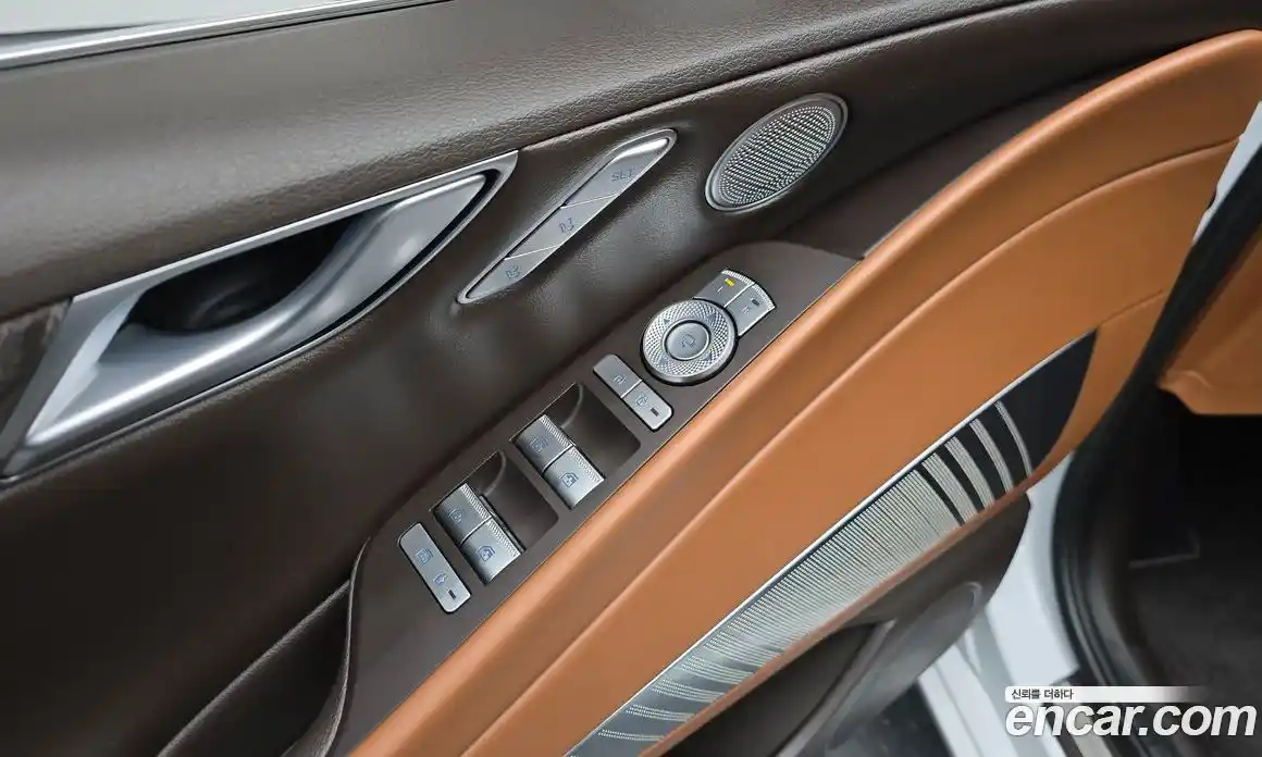 Genesis G80 2023 2.5 Автомат в Москве № 419247, фото 16