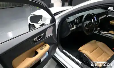 Volvo S60 2020 2.0 Автомат в Москве № 429906, миниатюра 11