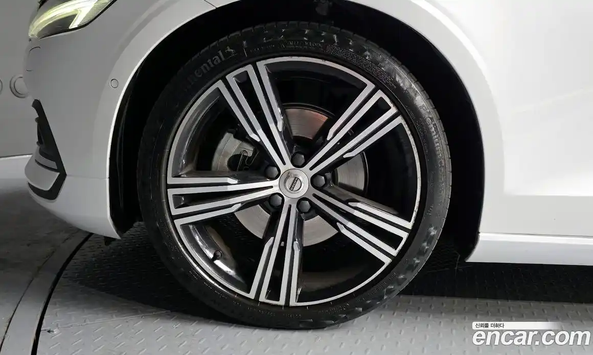 Volvo S60 2020 2.0 Автомат в Москве № 429906, фото 5