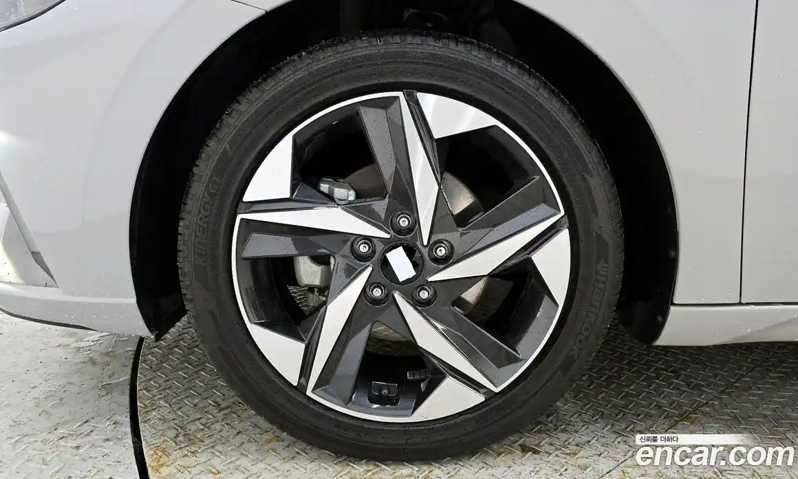 Hyundai Avante 2023 1.6 Автомат в Москве № 449461, фото 5