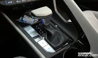 Hyundai Avante 2023 1.6 Автомат в Москве № 449461, миниатюра 9