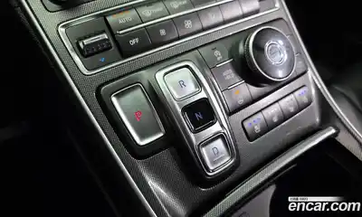 Hyundai Santa Fe 2022 2.5 Автомат в Москве № 449780, миниатюра 9