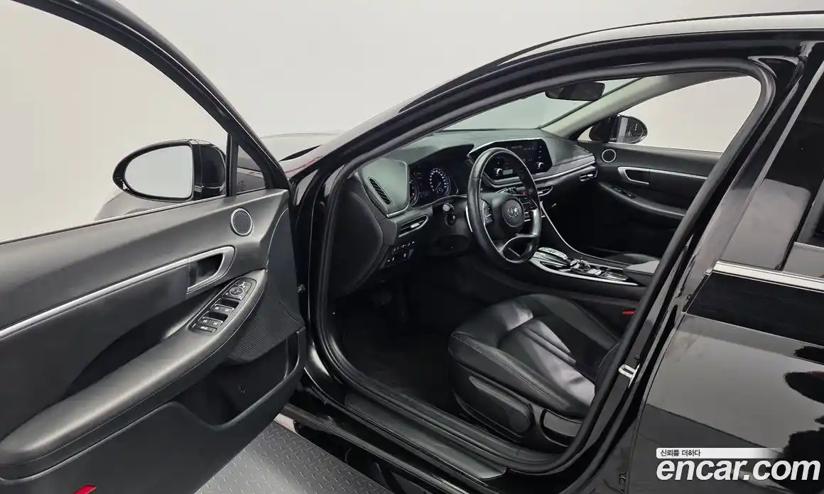 Hyundai Sonata 2022 2.0 Автомат в Москве № 458120, фото 10