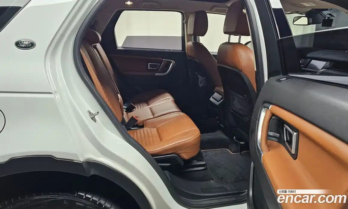 Land Rover Discovery Sport 2016 2.0 Автомат в Москве № 471480, фото 12