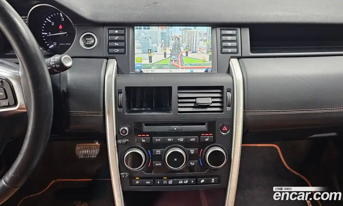 Land Rover Discovery Sport 2016 2.0 Автомат в Москве № 471480, фото 15