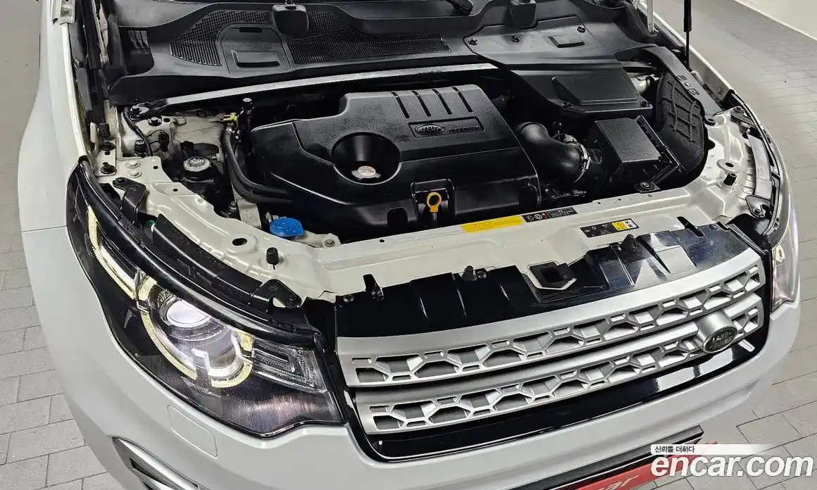 Land Rover Discovery Sport 2016 2.0 Автомат в Москве № 471480, фото 6