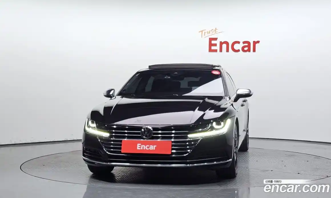 Volkswagen Arteon 2018 2.0 Автомат в Москве № 472290, фото 3