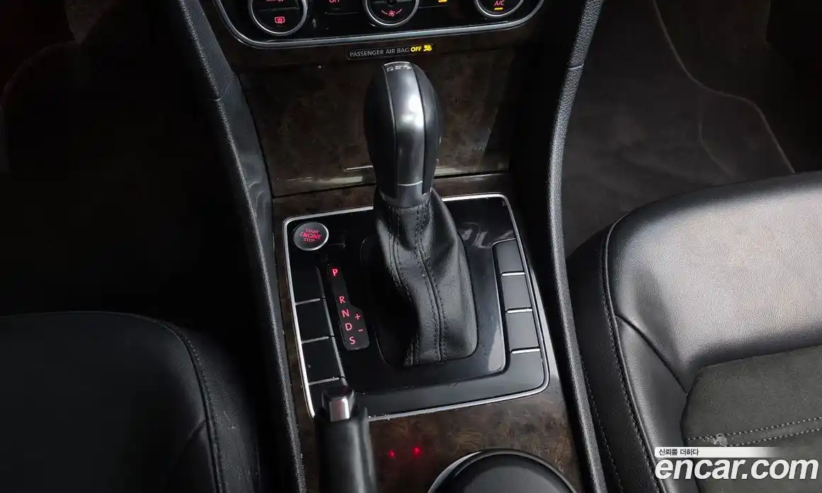 Volkswagen Passat 2015 2.0 Автомат в Москве № 472299, фото 9