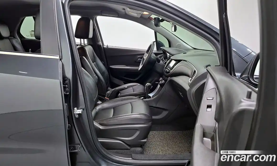 Chevrolet Trax 2017 1.6 Автомат в Москве № 81129, фото 14