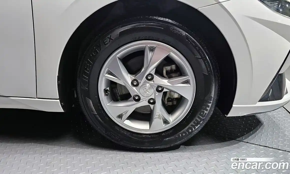 Hyundai Avante 2021 1.6 Автомат в Москве № 8704, фото 5