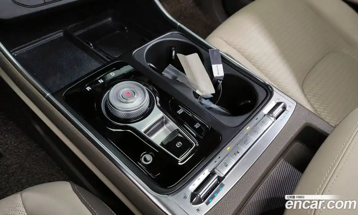 Kia Canival 2024 2.2 Автомат в Москве № 102166, фото 2