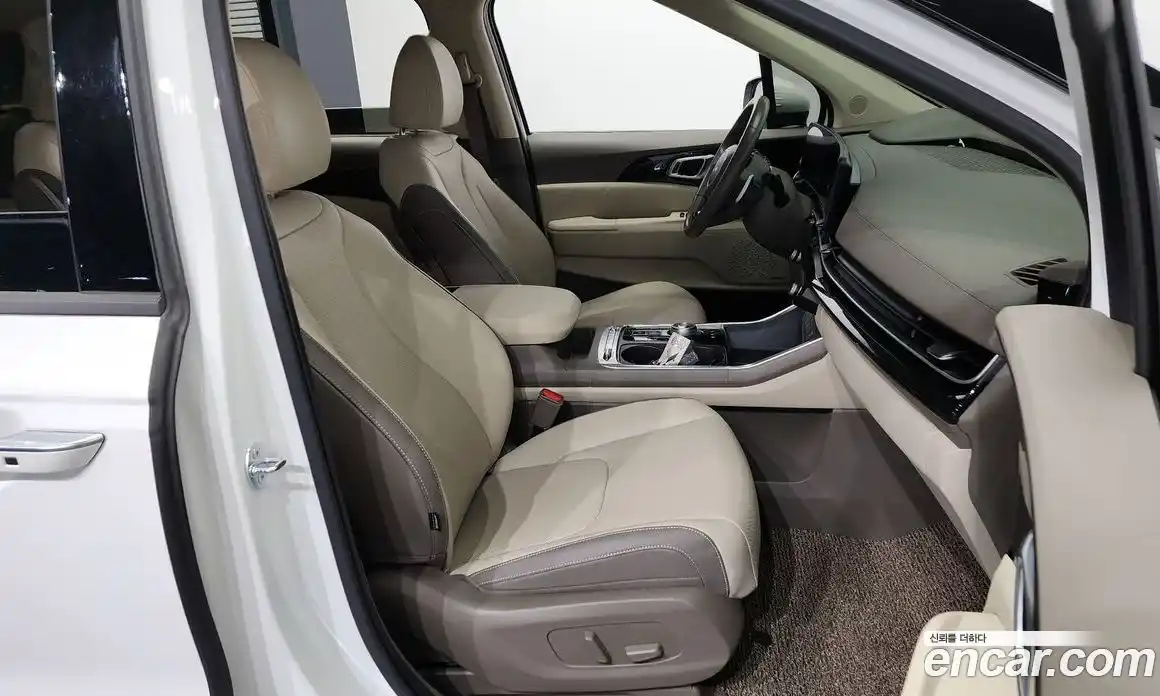 Kia Canival 2024 2.2 Автомат в Москве № 102166, фото 3