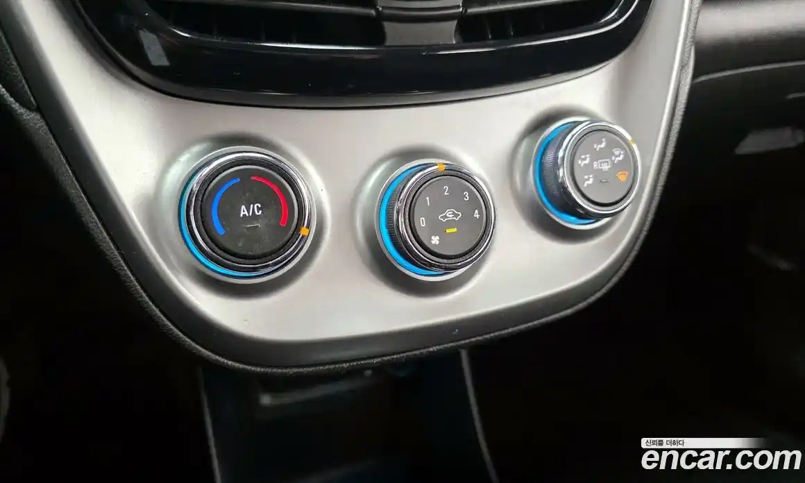 Chevrolet Spark 2016 1.0 Автомат в Москве № 103661, фото 2