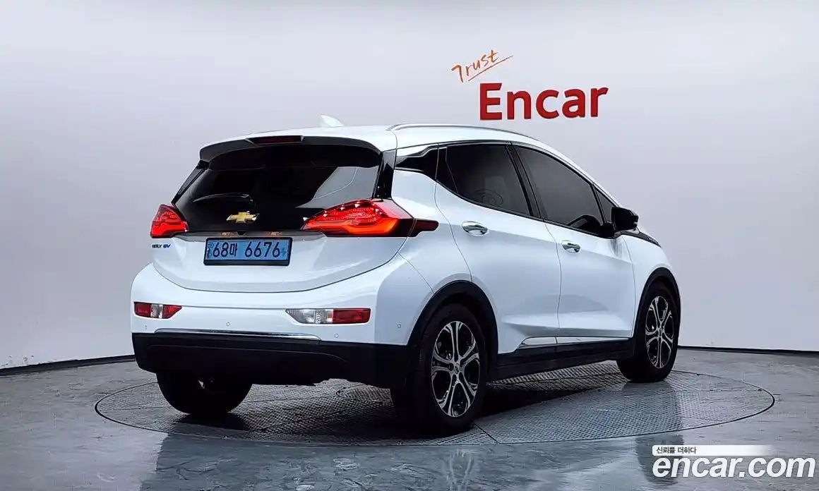Chevrolet Bolt EV 2019 0.2 Автомат в Москве № 104228, фото 2