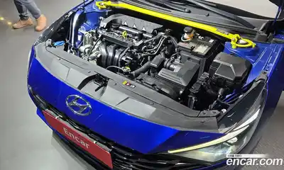 Hyundai Avante 2022 1.6 Автомат в Москве № 112075, миниатюра 11