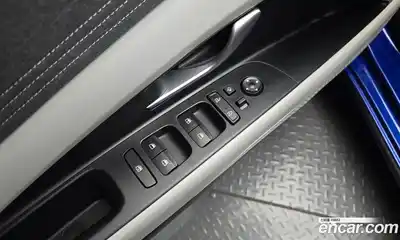 Hyundai Avante 2022 1.6 Автомат в Москве № 112075, миниатюра 6