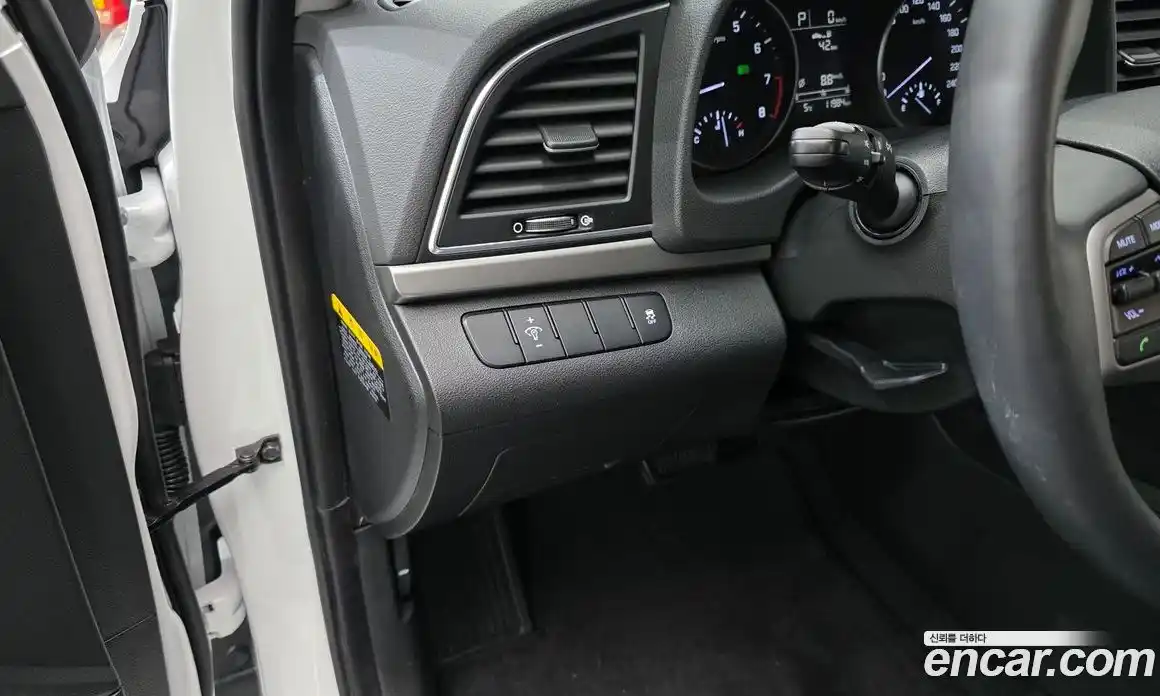 Hyundai Avante 2017 1.6 Автомат в Москве № 119849, фото 15