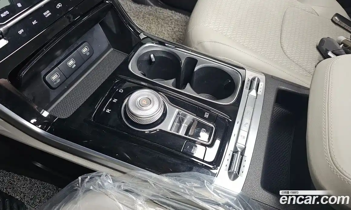 Kia Canival 2023 3.5 Автомат в Москве № 121803, фото 11