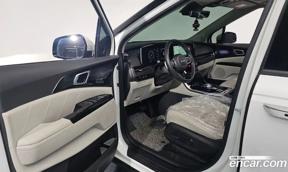 Kia Canival 2023 3.5 Автомат в Москве № 121803, фото 4