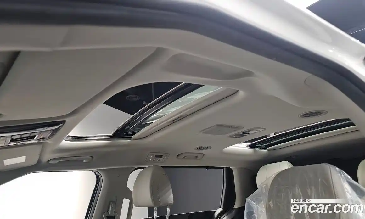 Kia Canival 2023 3.5 Автомат в Москве № 121803, фото 9