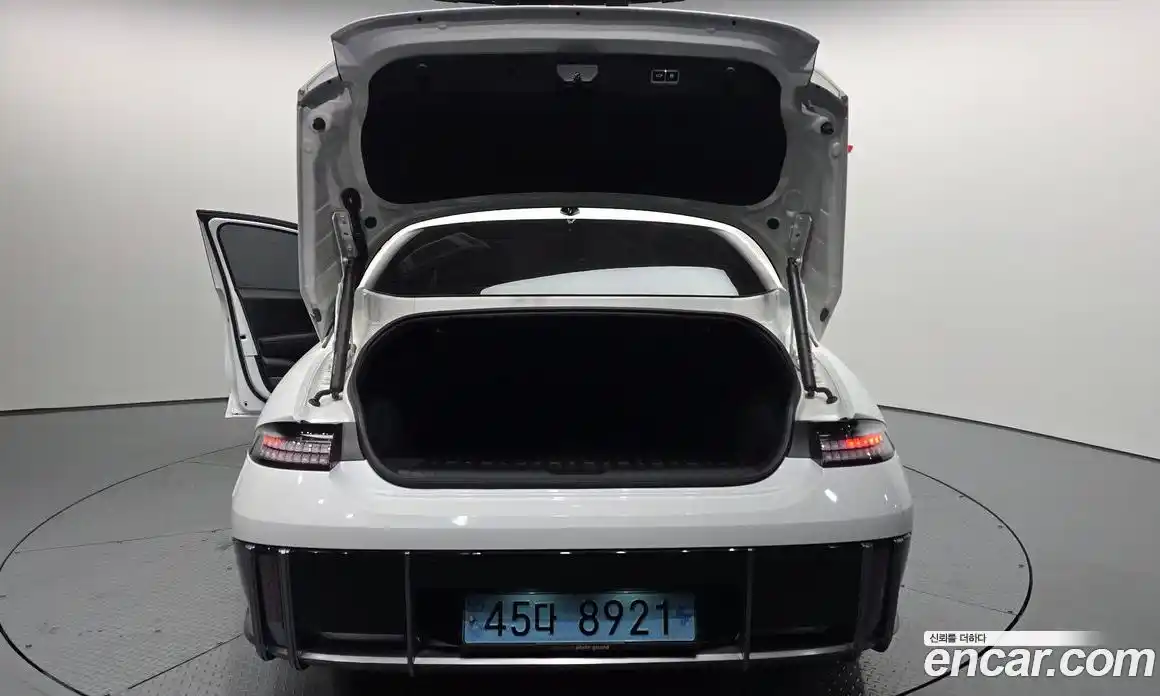 Hyundai Ioniq 6 2023 0.1 Автомат в Москве № 126044, фото 10