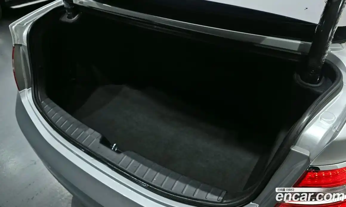 Hyundai Grandeur 2015 2.4 Автомат в Москве № 126854, фото 15