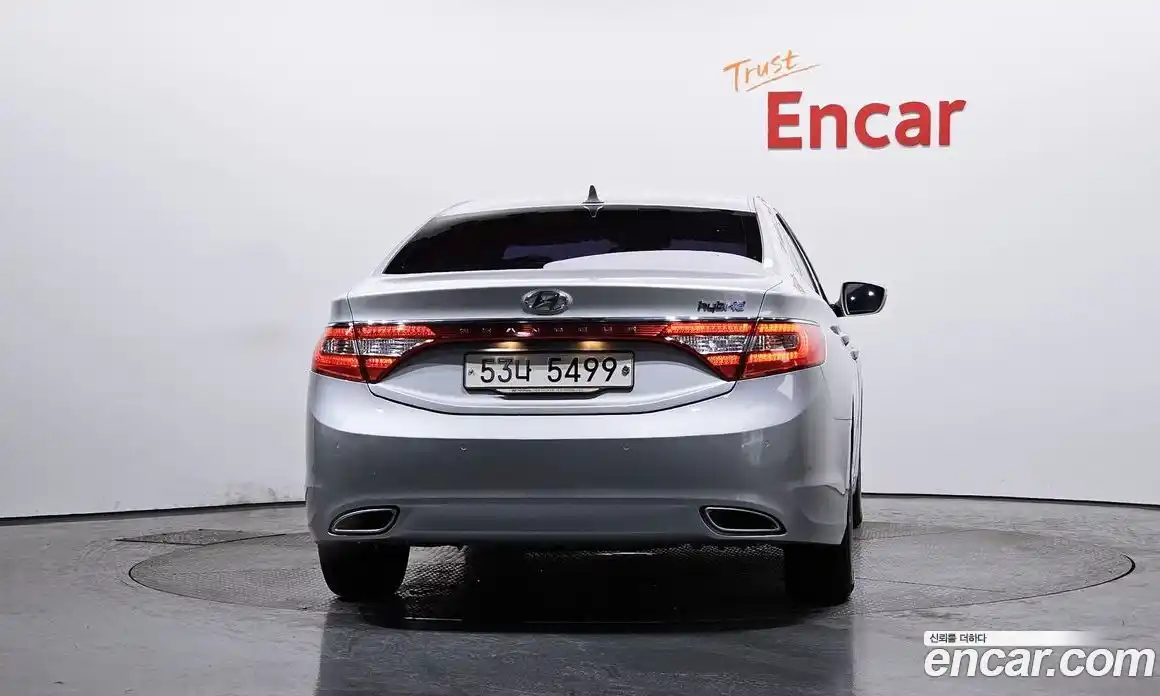 Hyundai Grandeur 2015 2.4 Автомат в Москве № 126854, фото 5