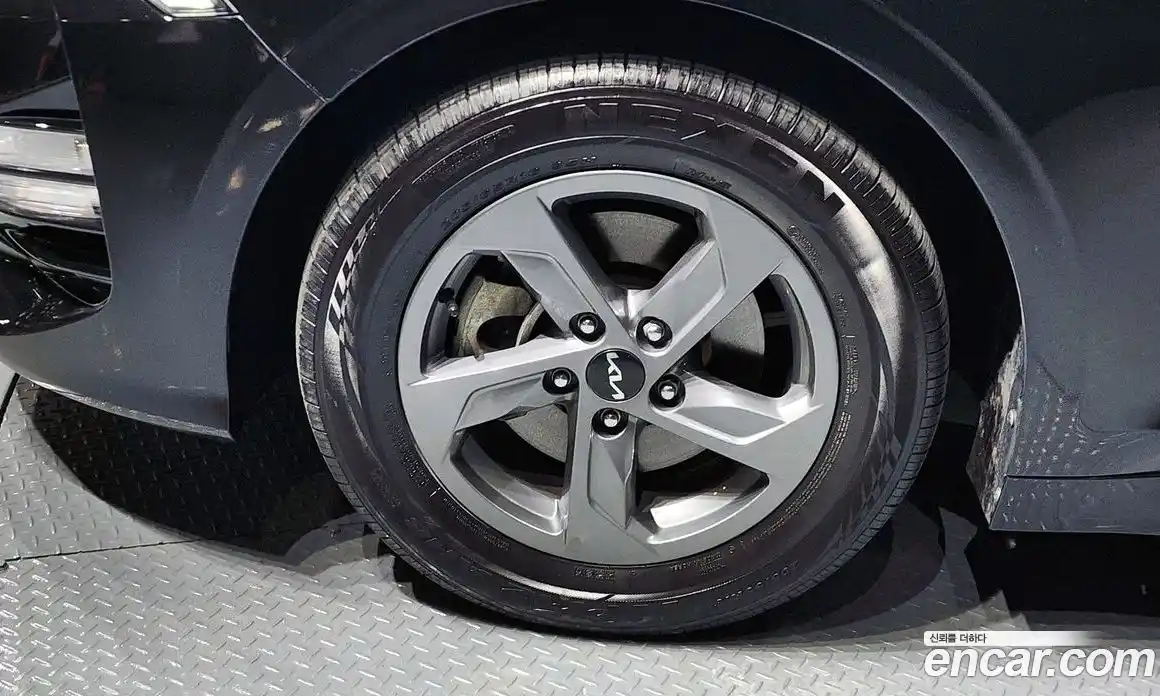 Kia K5 2023 2.0 Автомат в Москве № 132684, фото 2